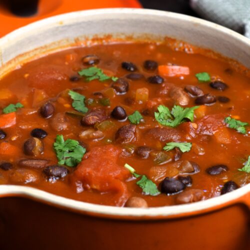 vegan gluten free chili in pot